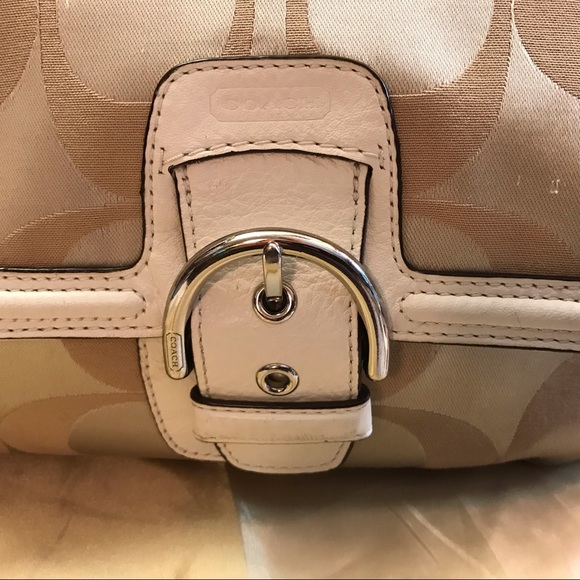 Authentic Gold Signature Coach Shoulder Bag Purse - Picture 2 of 13